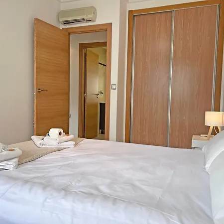 Hills - Bright, Pool, Parking And Ac In The Living 公寓