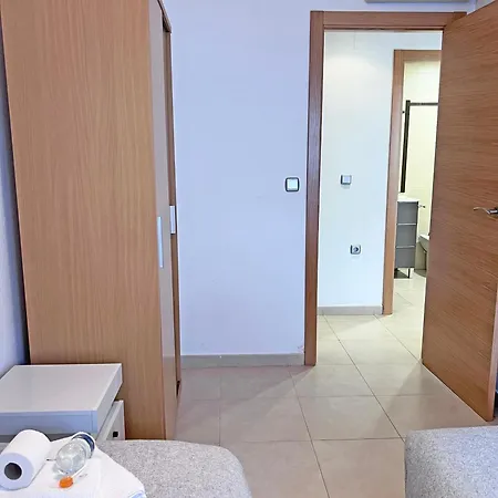 Hills - Bright, Pool, Parking And Ac In The Living Apartamento